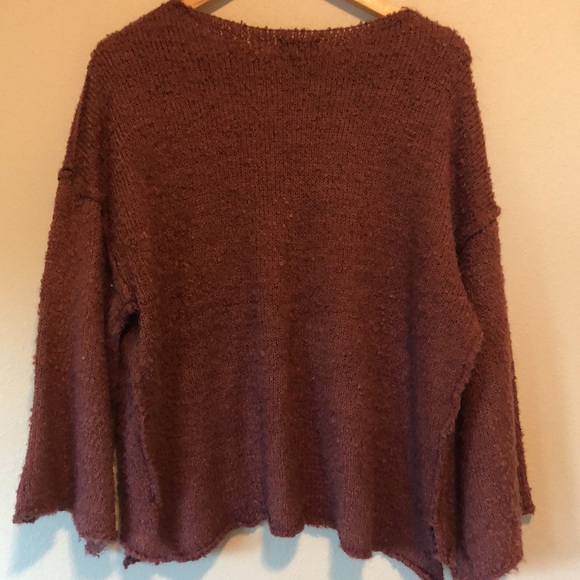 Very J Maroon sweater with bell sleeves size M - Picture 5 of 5